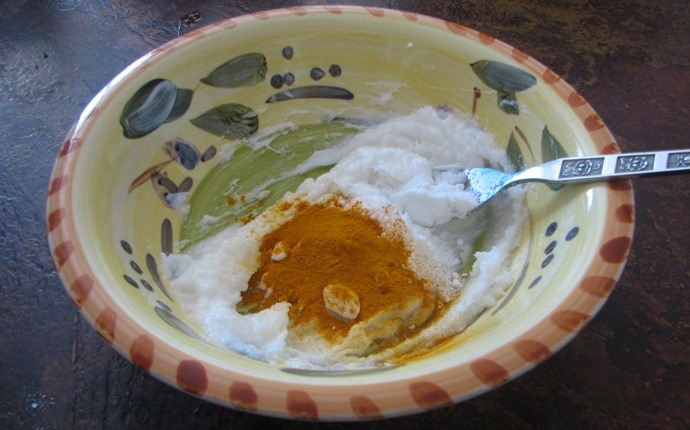 turmeric for arthritis - turmeric powder and coconut oil