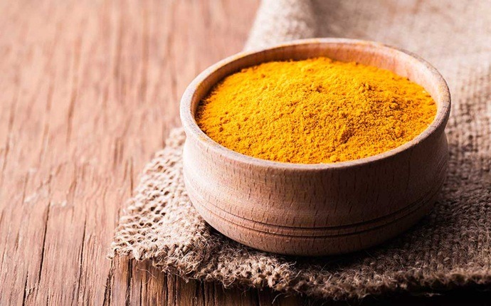 home remedies for chafing - turmeric powder and water