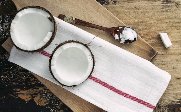 how to reduce dandruff - coconut oil