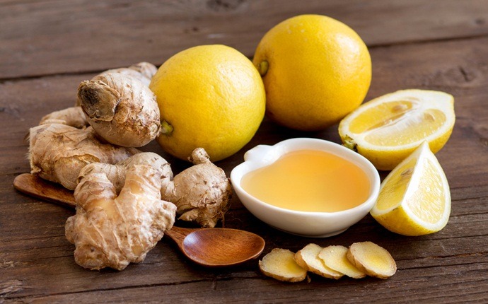 honey for sore throat - honey and ginger infusion