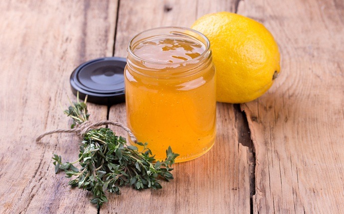 honey for sore throat - honey and lemon