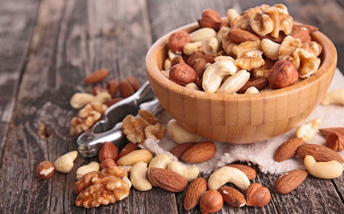 anti-inflammatory foods - nuts