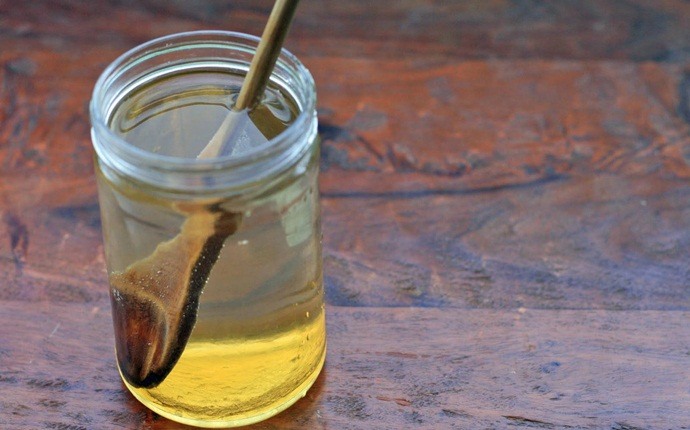 honey for sore throat - raw honey and warm water
