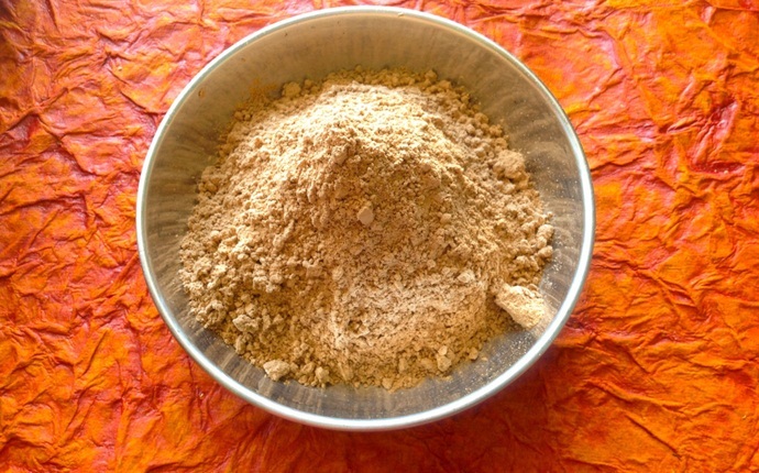coconut oil for sunburn - sandalwood powder, rose water, and coconut oil