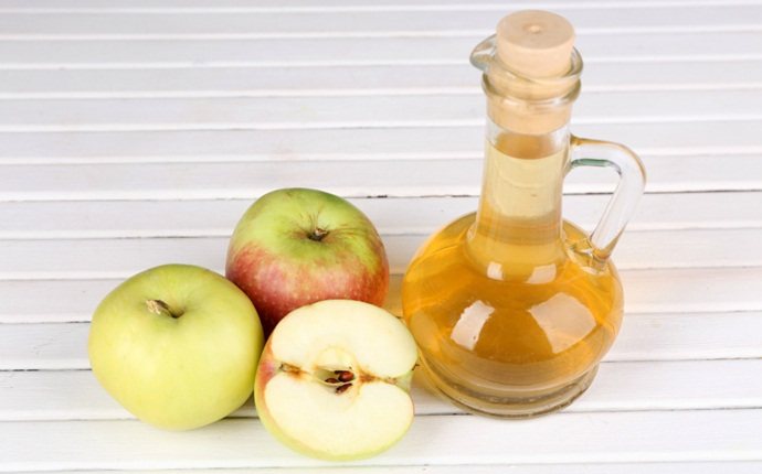 natural diuretic foods - apple cider vinegar