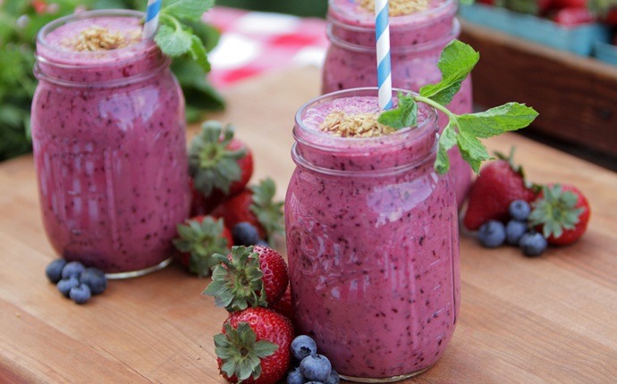 slimming smoothie recipes - blueberries and strawberries recipe