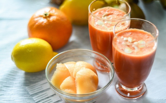 smoothie recipes for kids - cantaloupe-carrot smoothie