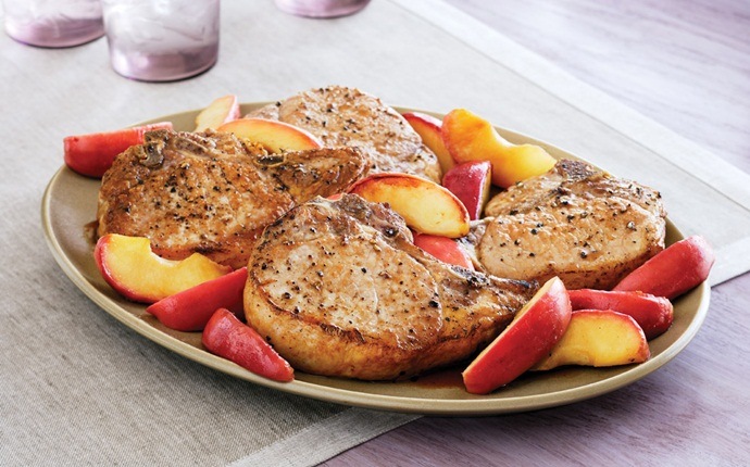 healthy apple recipes - caramelized pork with apples