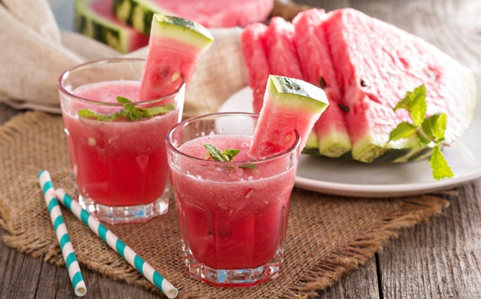 benefits of watermelon - hydrates the body