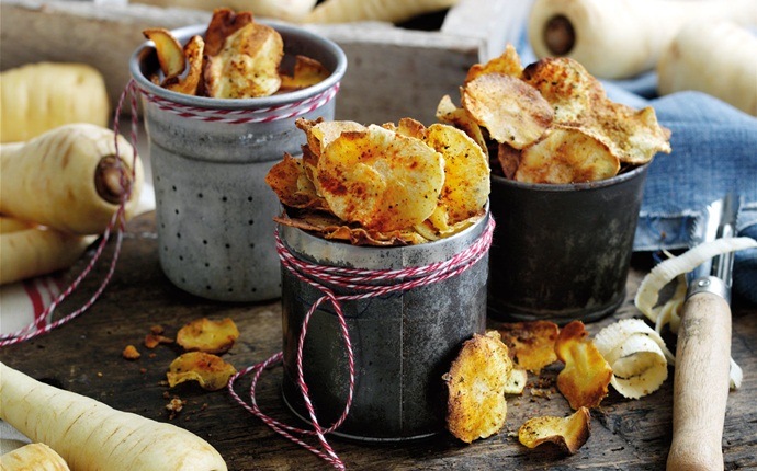 paleo snack recipes - maple roasted parsnip chips