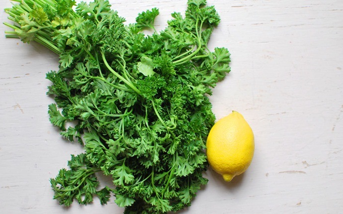 natural diuretic foods - parsley