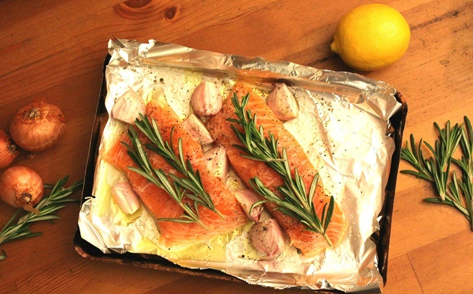 diabetic-friendly recipes - salmon, shallot kebabs, and napa cabbage