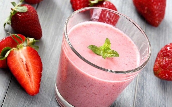 smoothie recipes for kids - strawberry flax smoothie