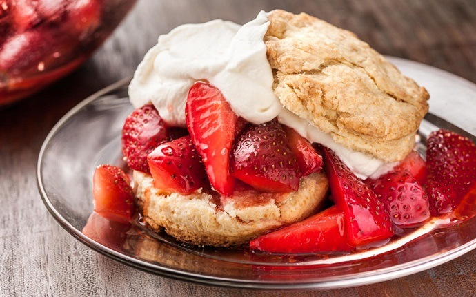 fresh strawberry recipes - strawberry shortcakes