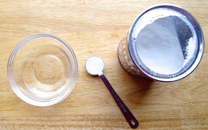 how to get rid of dandruff - baking soda