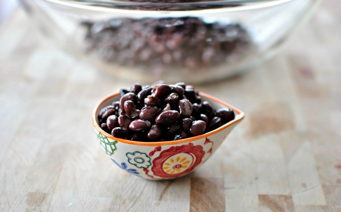 foods to boost fertility - black beans