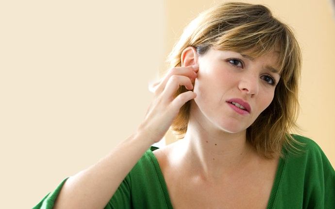 benefits of cloves - ease earaches