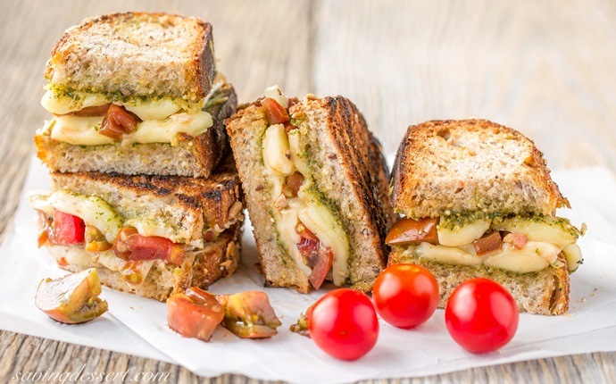 fresh tomato recipes - heirloom-tomato sandwiches
