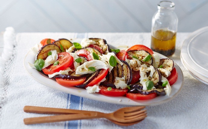fresh tomato recipes - tomato salad with lime and chile