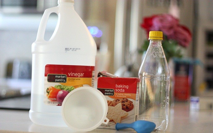 how to get rid of dandruff - white vinegar