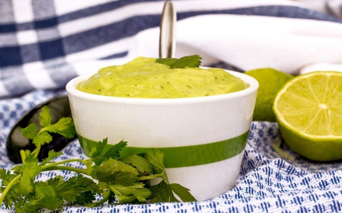 low calorie appetizers - avocado lime dip recipe