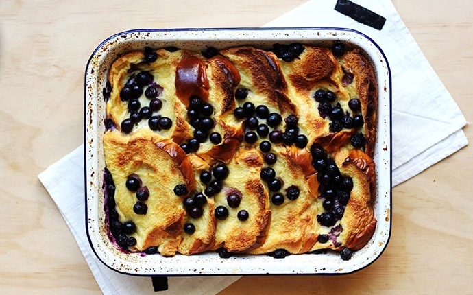 paleo breakfast recipes - blueberry french toast casserole