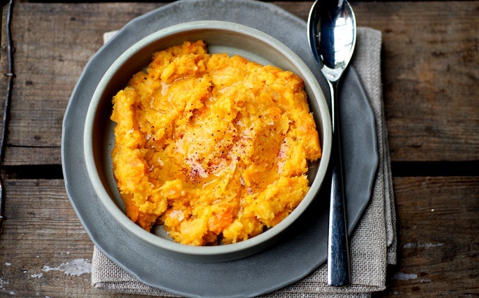 wholesome baby food - carrot, apple and chicken mash