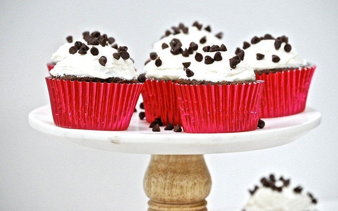 cupcake recipes for kids - chocolate cupcake recipe with marshmallow topping