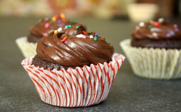 cupcake recipes for kids - chocolate cupcake with sprinkles