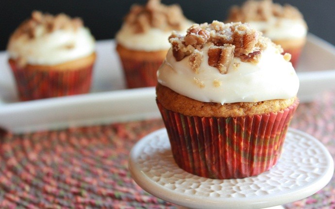cupcake recipes for kids - cinnamon cupcake recipe with toasted walnut icing