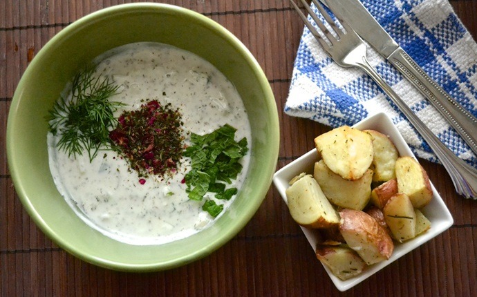 low calorie appetizers - green goodness dip