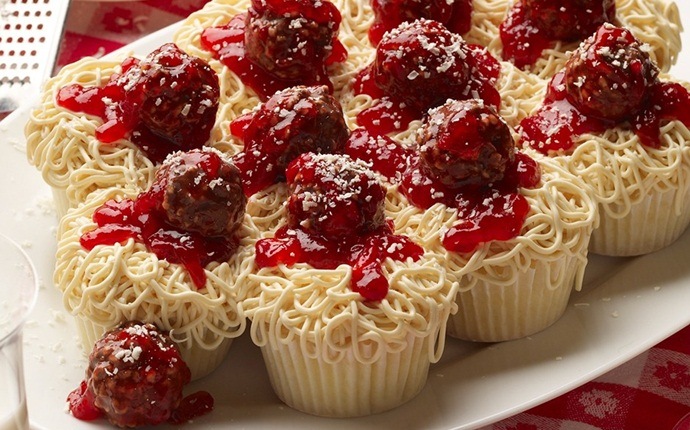 cupcake recipes for kids - spaghetti and meatballs cupcakes