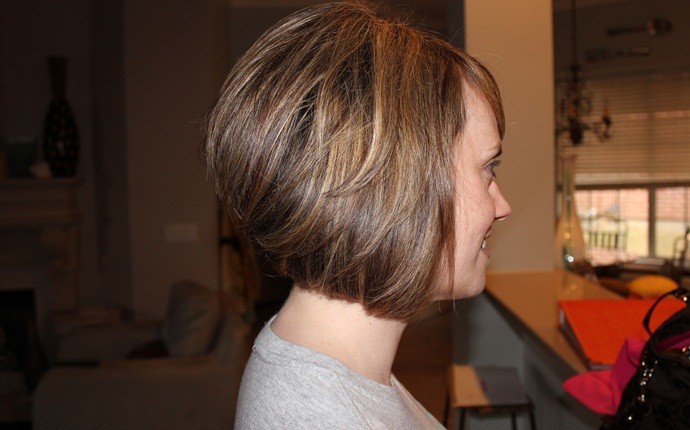 short hairstyles for mature women - the layered bob