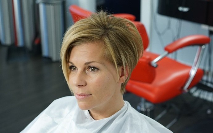 short hairstyles for mature women - the textured bob