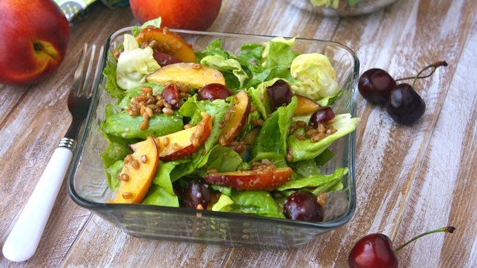 vegetarian salad recipes - fruit salad with yogurt dressing