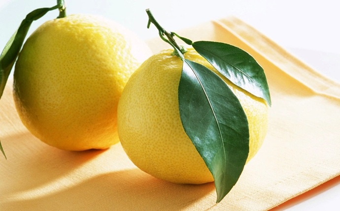 foods that detox your body - lemon