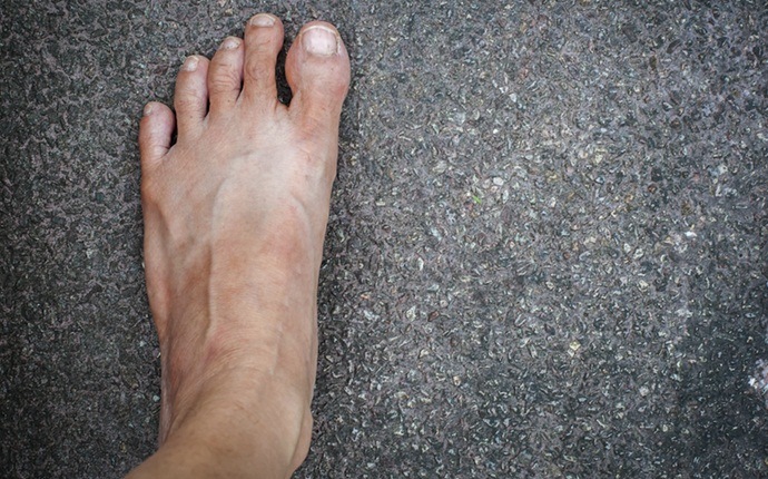 how to strengthen nervous system - walk on barefoot