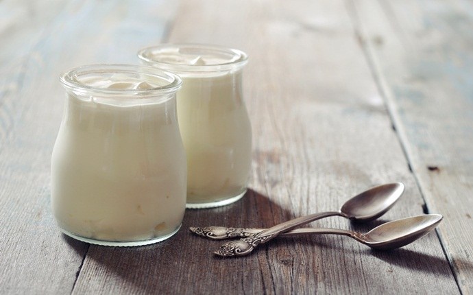 how to exfoliate face - yogurt, coffee, lemon juice and salt