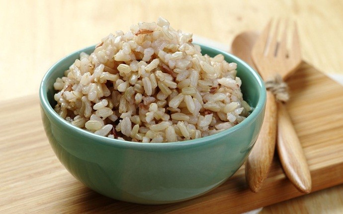 what to eat when breastfeeding - brown rice