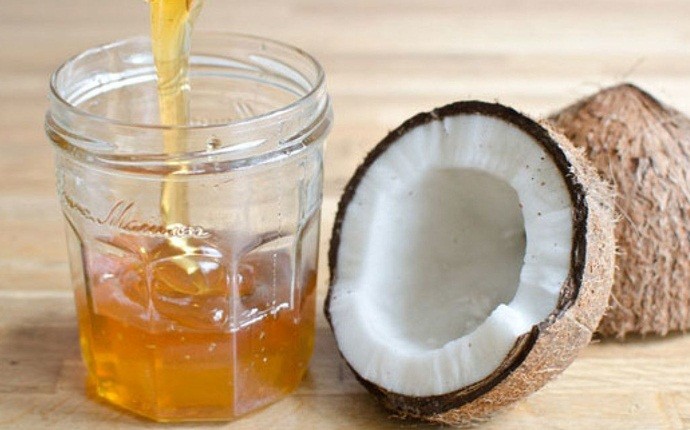 how to dye hair naturally - coconut oil and honey hair lightener
