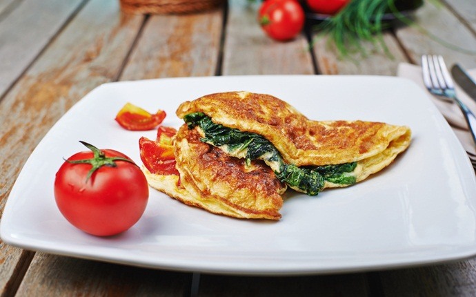 easy camping recipes - omelet in a bag