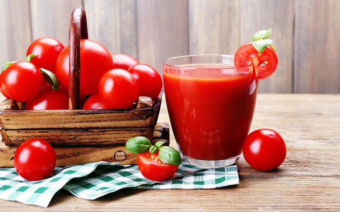 how to get clear skin - tomato juice
