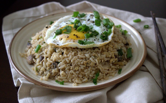 egg fried rice recipes - egg fried rice and vegetable