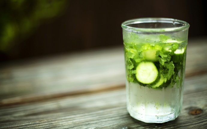detox water recipes - skinny detox cucumber water
