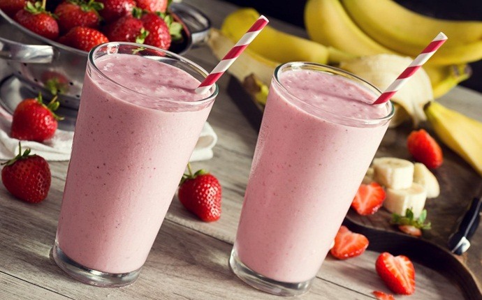 frozen fruit smoothies - berry good workout smoothie