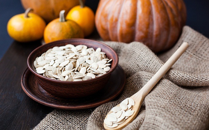 zinc food sources - pumpkin seeds