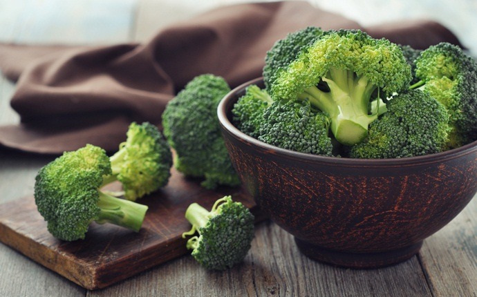 first foods for baby - broccoli