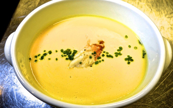 healthy corn recipes - buttermilk-corn soup with shrimp