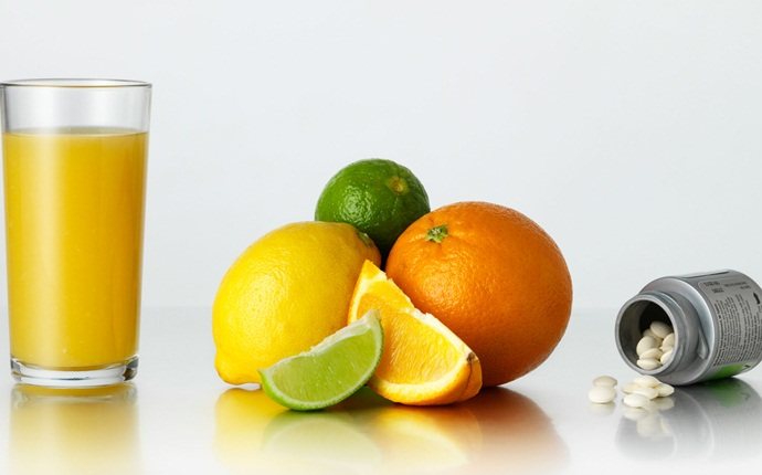 lemon water benefits - helps treat scurvy