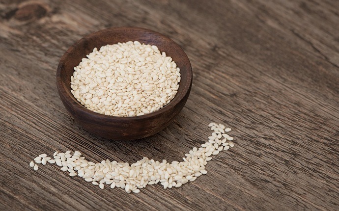 foods high in zinc - sesame seeds